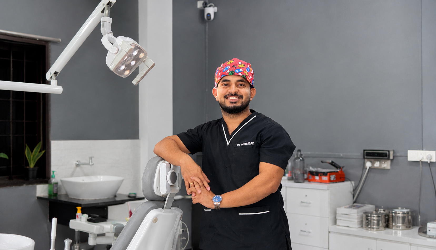 Dr. Dayasagar Patole - Dental Surgeon & Oral Implantologist, Kolhapur